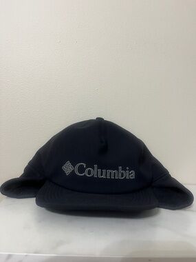 Columbia Insulated Black Winter Cap with Fold-Down Ear Flaps
